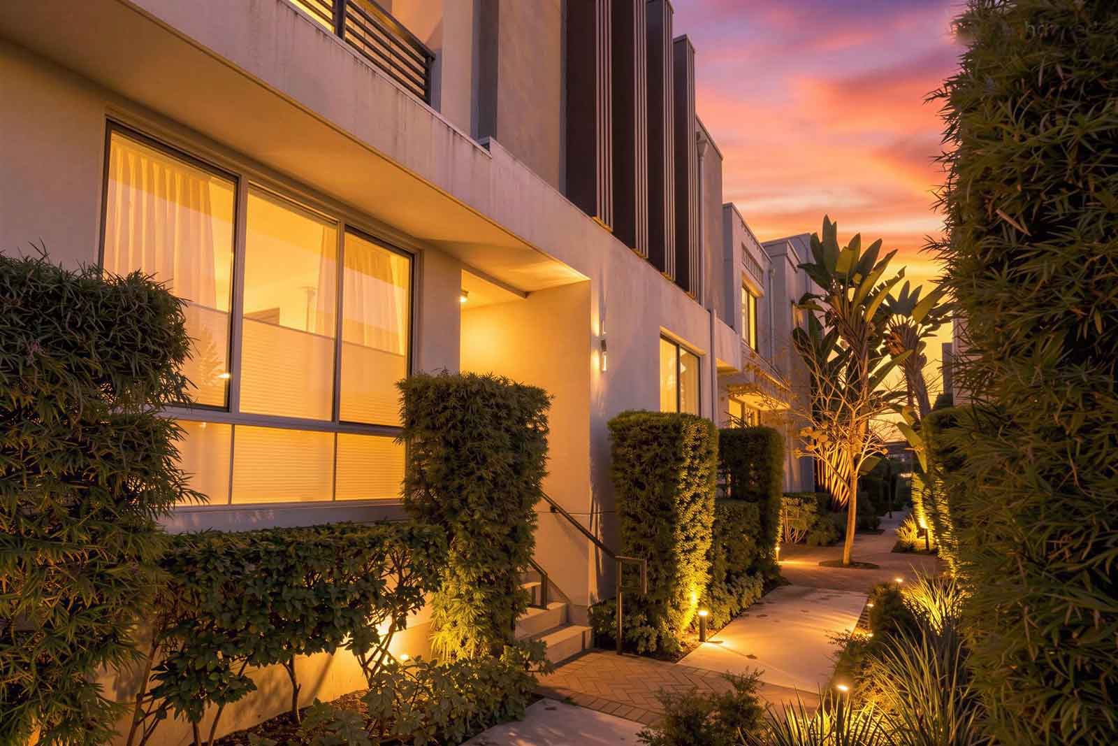 12921 MISSION AVE #102 IN THREE SIXTY